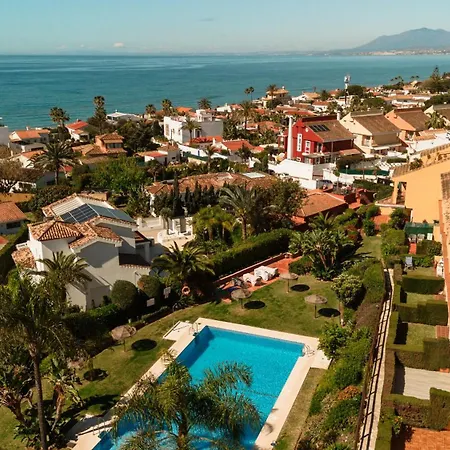 Modern Beachside Penthouse With Amazing Sea Views In Costabella,