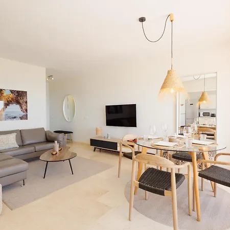 Modern Beachside Penthouse With Amazing Sea Views In Costabella, Marbella