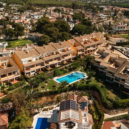 Modern Beachside Penthouse With Amazing Sea Views In Costabella,