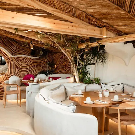 Modern Beachside Penthouse With Amazing Sea Views In Costabella, * Marbella