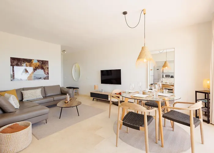 Modern Beachside Penthouse With Amazing Sea Views In Costabella, Marbella