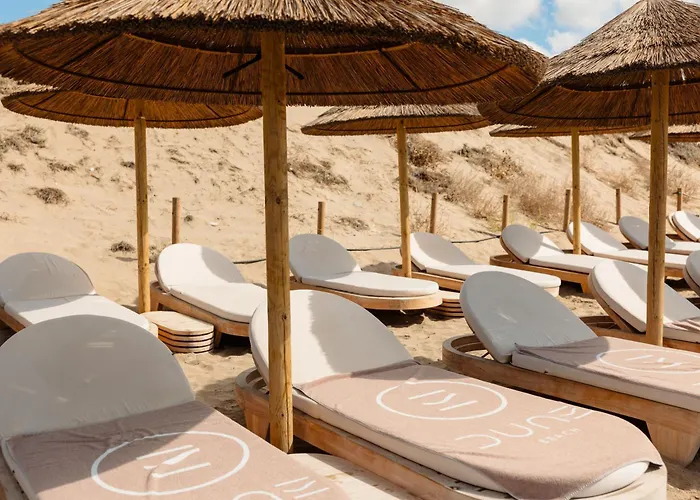 Appartamento Modern Beachside Penthouse With Amazing Sea Views In Costabella, *