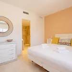 Modern Beachside Penthouse With Amazing Sea Views In Costabella, Appartamento Marbella