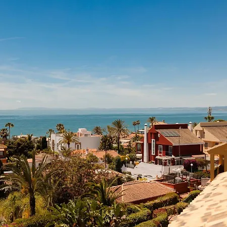 Modern Beachside Penthouse With Amazing Sea Views In Costabella, * Μαρμπέλλα