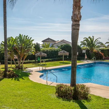 Modern Beachside Penthouse With Amazing Sea Views In Costabella, * Μαρμπέλλα
