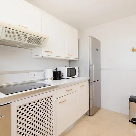 Modern Beachside Penthouse With Amazing Sea Views In Costabella, Marbella