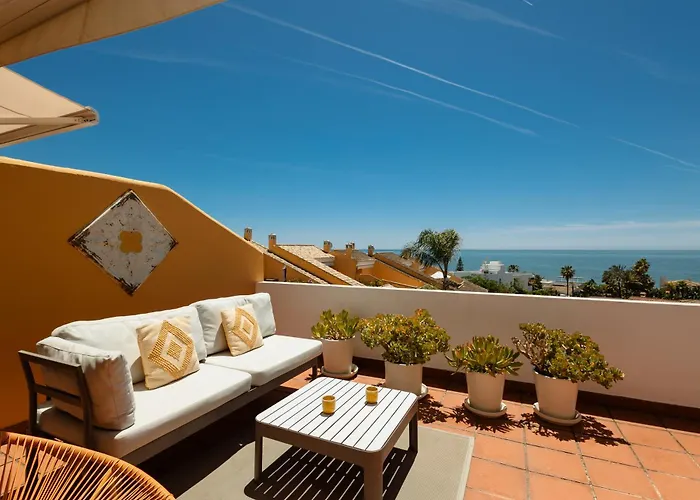 Διαμέρισμα Modern Beachside Penthouse With Amazing Sea Views In Costabella,
