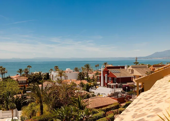Modern Beachside Penthouse With Amazing Sea Views In Costabella, * Μαρμπέλλα