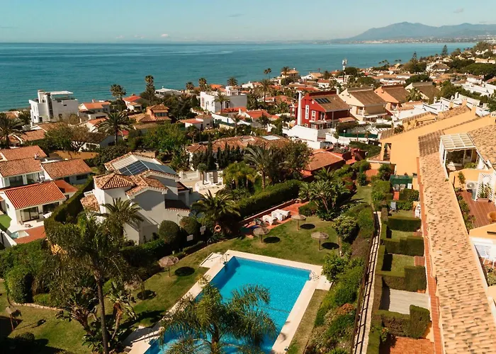 Modern Beachside Penthouse With Amazing Sea Views In Costabella,